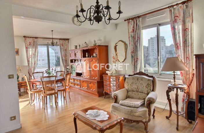 Appt 5 pièces 95 m² avec balcon ,cave et garage — photo 3