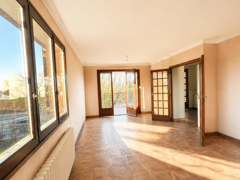 APPARTEMENT DE 97M2 AVEC UNE TERRASSE DE 15M2 SAINT-PRIEST — photo 1