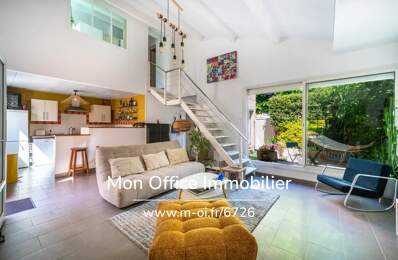 Référence : 6726-GBE - Maison 5 pièces avec jardinet, terrasse et stationnement — photo du bien