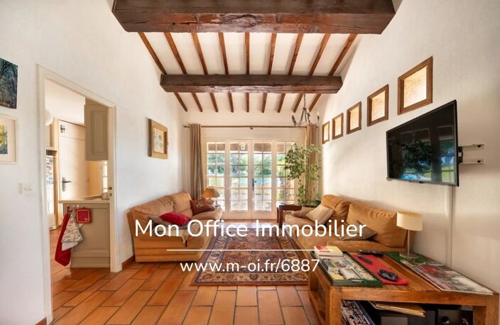 Référence : 6887-MAC. - Aix-en-Provence – Luynes | Propriété de caractère de 186 m² sur plus de 3 000 m² avec piscine et dépendances — photo 2