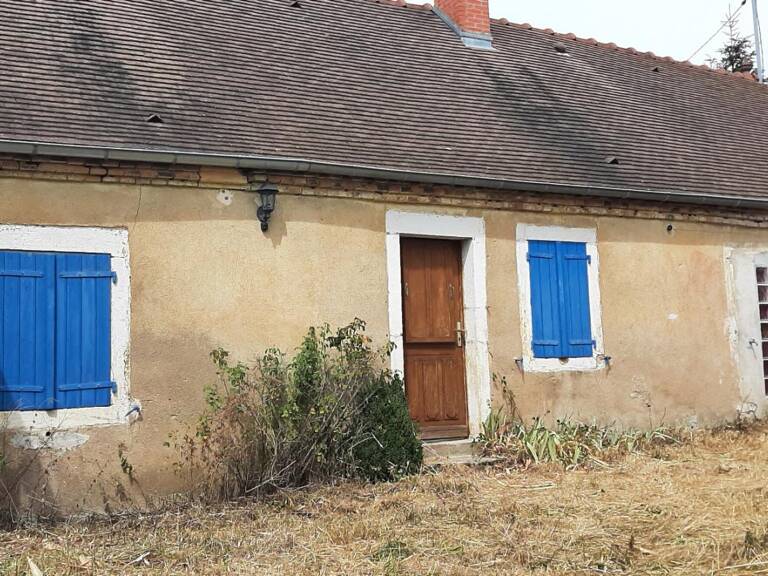 CHARMANTE MAISON MITOYENNE A RÉNOVER. GUEUGNON (71) — photo 1
