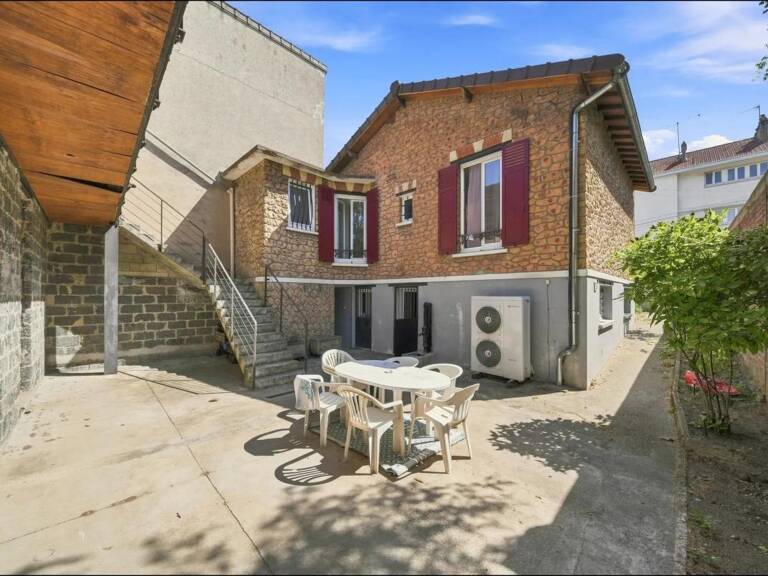 VITRY SUR SEINE (94) - MAISON - 4 PIECES - BATIMENT ANNEXE - ACTIVITE COMMERCIALE POSSIBLE — photo 1