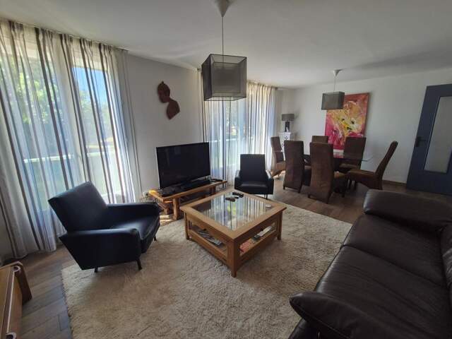 Appartement À Louer — photo du bien