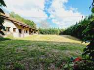 maison de 258 m2 garages 200 m2 terrain 1664 m2 — photo 2