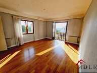 maison de 258 m2 garages 200 m2 terrain 1664 m2 — photo 3