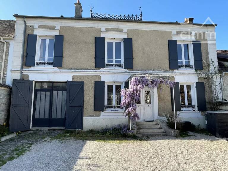 Charme et grands espaces pour cette maison du XIX ème rénovée av — photo 1