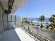 Appartement livré entièrement refait avec terrasse vue mer - Nic — photo 2