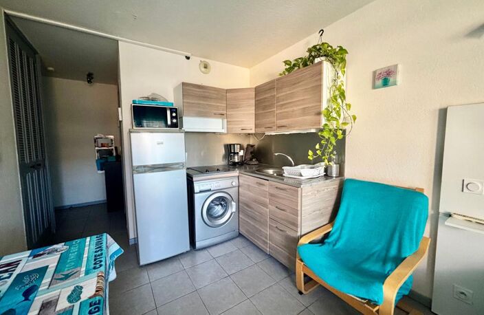 Beau studio lumineux avec balcon — photo 2