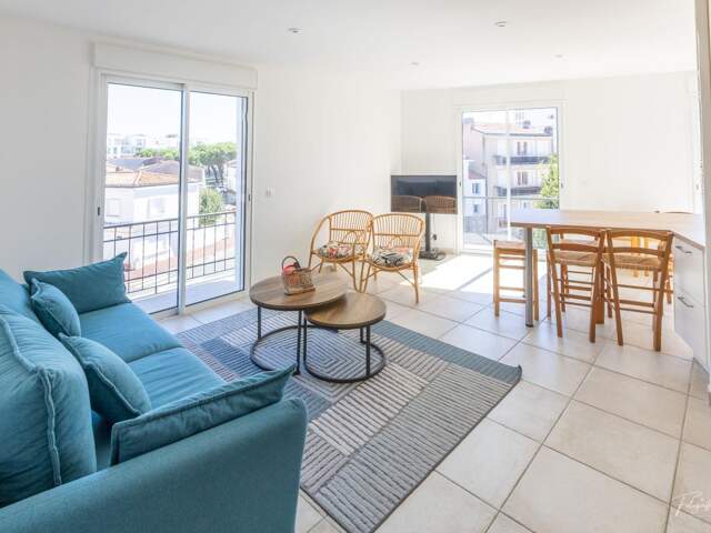 Appartement À Vendre — photo du bien