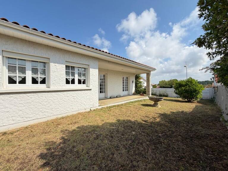 MAISON 4 PIECES + GARAGE proche des commerces et de la Plage de Pontaillac — photo 1