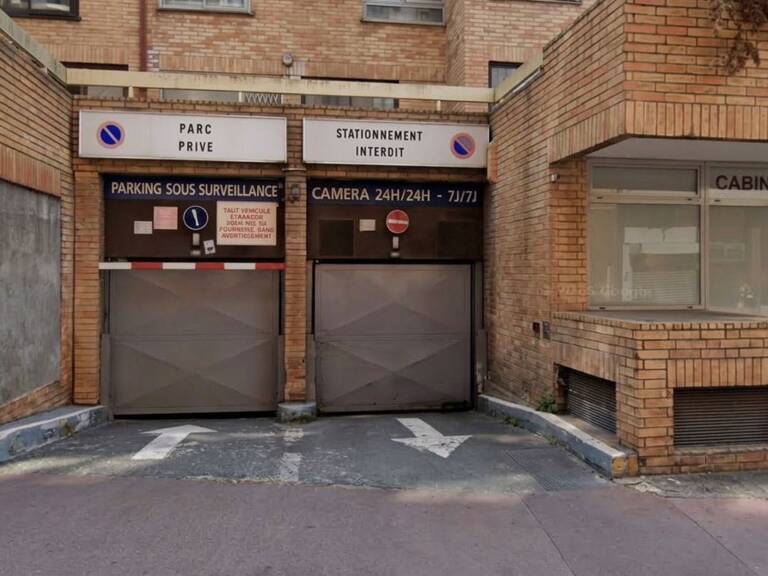 TOULOUSE / SAINT GEORGES- Parking Sécurisé À Louer — photo 1