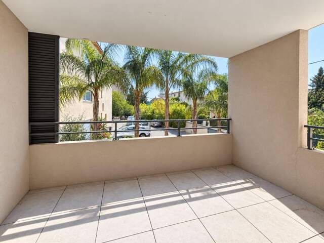 Fréjus — 4 pièces 77 m², terrasse sud-ouest, garage — photo du bien