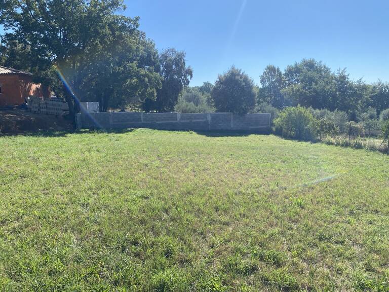 Terrain à construire  700 m² — photo 1