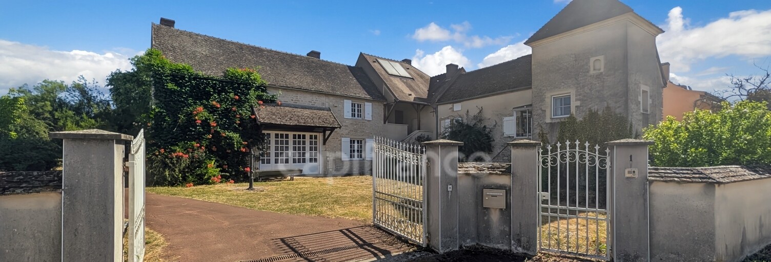 Maison 11 Pièces 296 m² à vendre à Fontaines (71150)