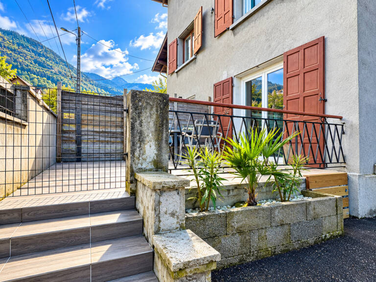 ALBERTVILLE – Maison rénovée de 147,64 m² – 4 chambres – Terrain 237 m² — photo 1
