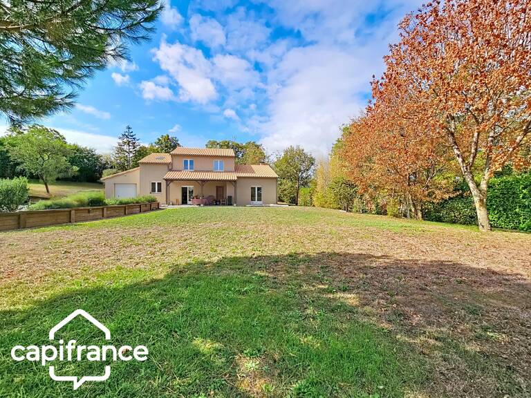 Maison de 169 m2- proche Thouars-terrain de 2000m2 - 4 chambres et + — photo 1