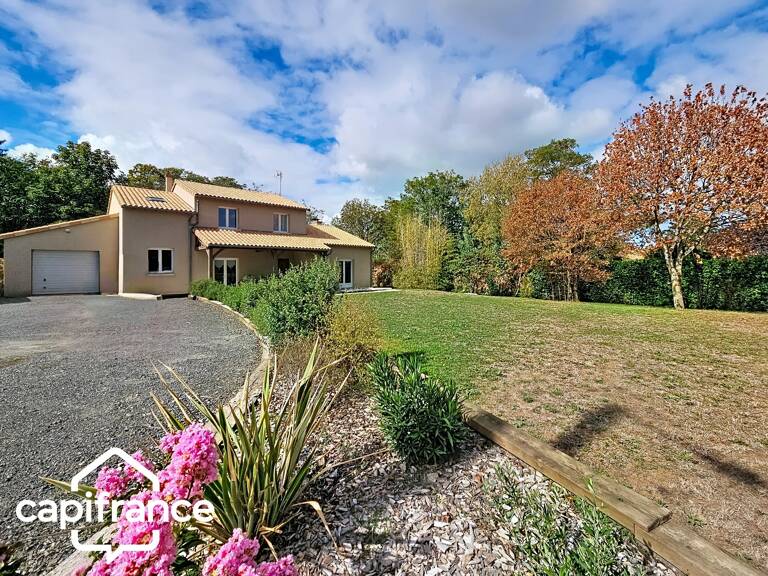 Maison de 169 m2- proche Thouars-terrain de 2000m2 - 4 chambres et + — photo 1