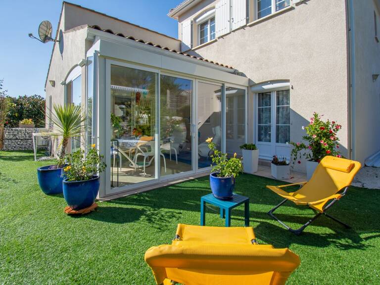 LES MATHES - CONTEMPORAINE 4 CHAMBRES ET PISCINE — photo 1