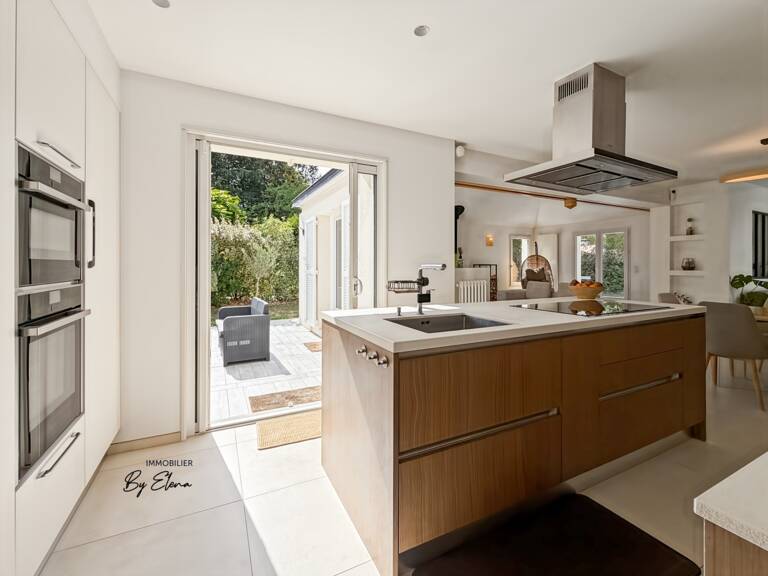 Villa d’architecte rénovée – Golf de Bussy – Plain-pied – 5 chambres – RER A à pied - Bussy-Saint-Georges - à vendre — photo 1