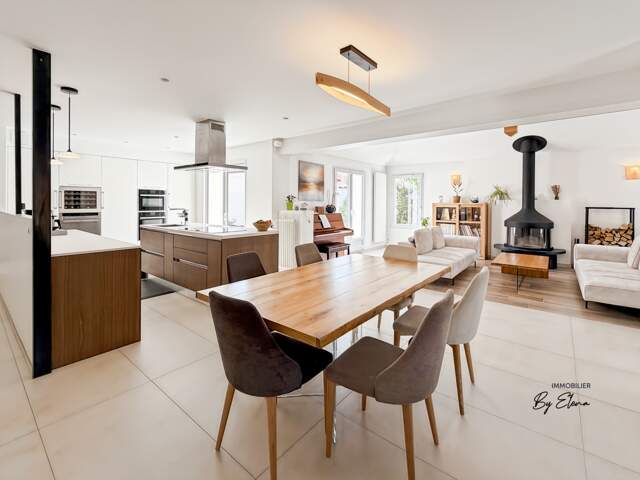 Villa d’architecte rénovée – Golf de Bussy – Plain-pied – 5 chambres – RER A à pied - Bussy-Saint-Georges - à vendre — photo du bien