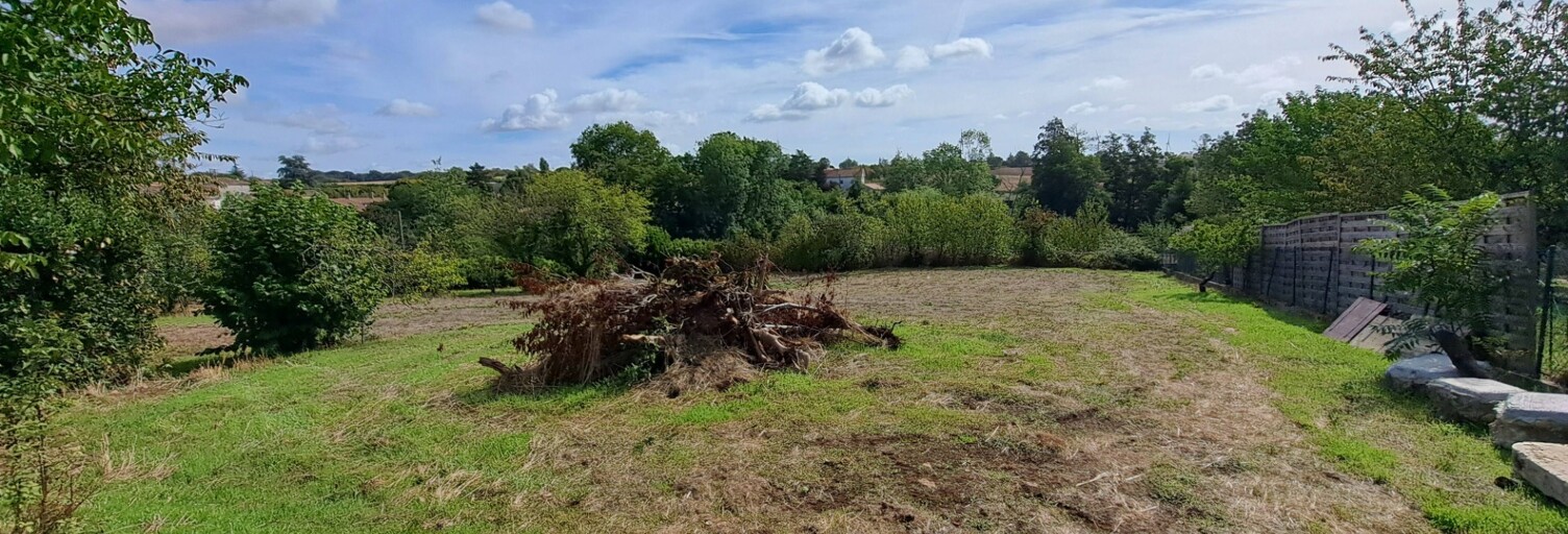 Terrain  1784 m² à vendre à Celles-sur-Belle (79370)