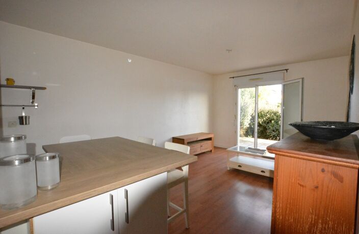 Appartement à vendre 2 pièces BORDEAUX Caudéran (33)avec jardin/terrasse et place de parking privative — photo 4