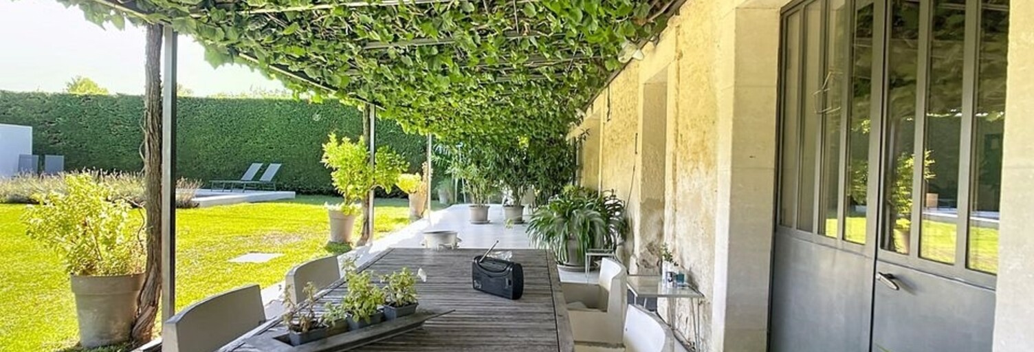 Maison 9 Pièces 260 m² à vendre à Suze-la-Rousse (26790)