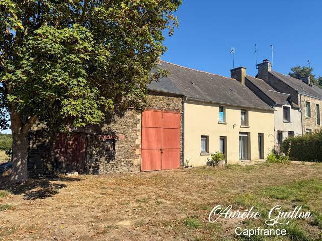 En exclusivité ! Longère en pierre – 135 m² habitables, combles, dépendance et terrain — photo du bien