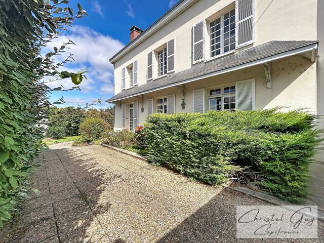 Montval sur Loir (72), maison à vendre de 291 m² – 7 chambres - 633 m² de terrain - grande famille - maison secondaire-profession libérale — photo du bien
