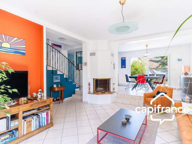 GIF BELLEVILLE | MAISON FAMILIALE 5 CHAMBRES AVEC SOUS-SOL TOTAL ET DOUBLE GARAGE — photo du bien