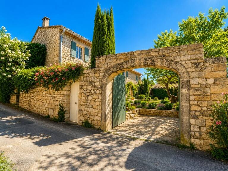 Mas de village avec jardin et piscine dans un hameau de Murs à 7 minutes de Gordes — photo 1