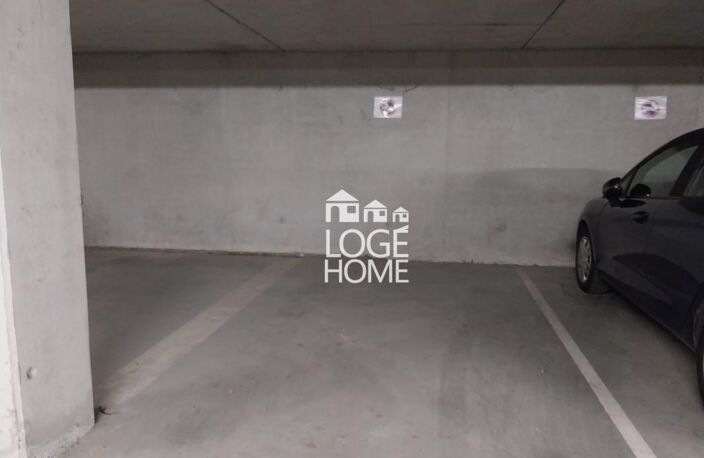 PLACE DE PARKING SECURISE — photo 2