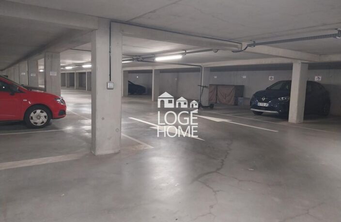 PLACE DE PARKING SECURISE — photo 3
