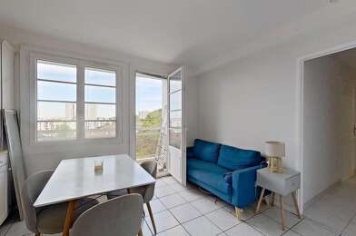 Appartement 5 pièces 1190 €