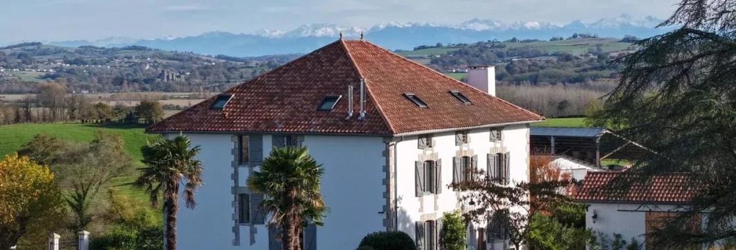 Maison 11 Pièces 403 m² à vendre à Guiche (64520)