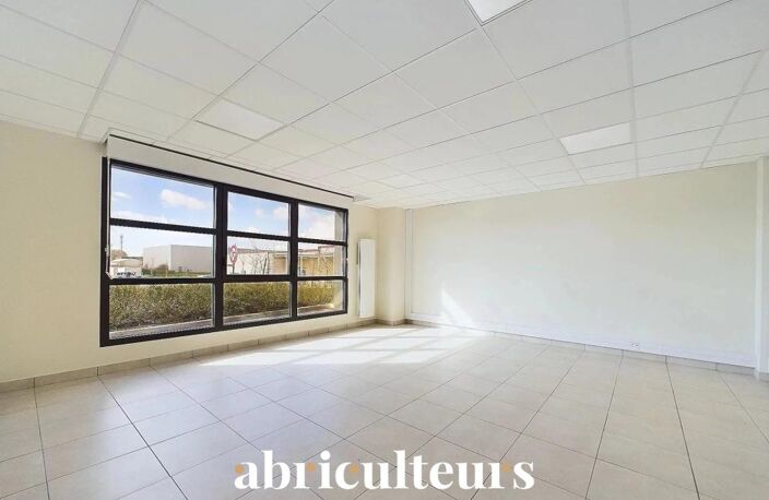 Local d’activité de 720 m² à la location à Gellainville (28630), proche Chartres — photo 5