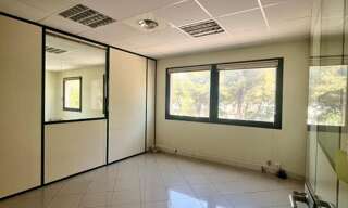 Bureau  92 m² à louer à Vitrolles (13127)