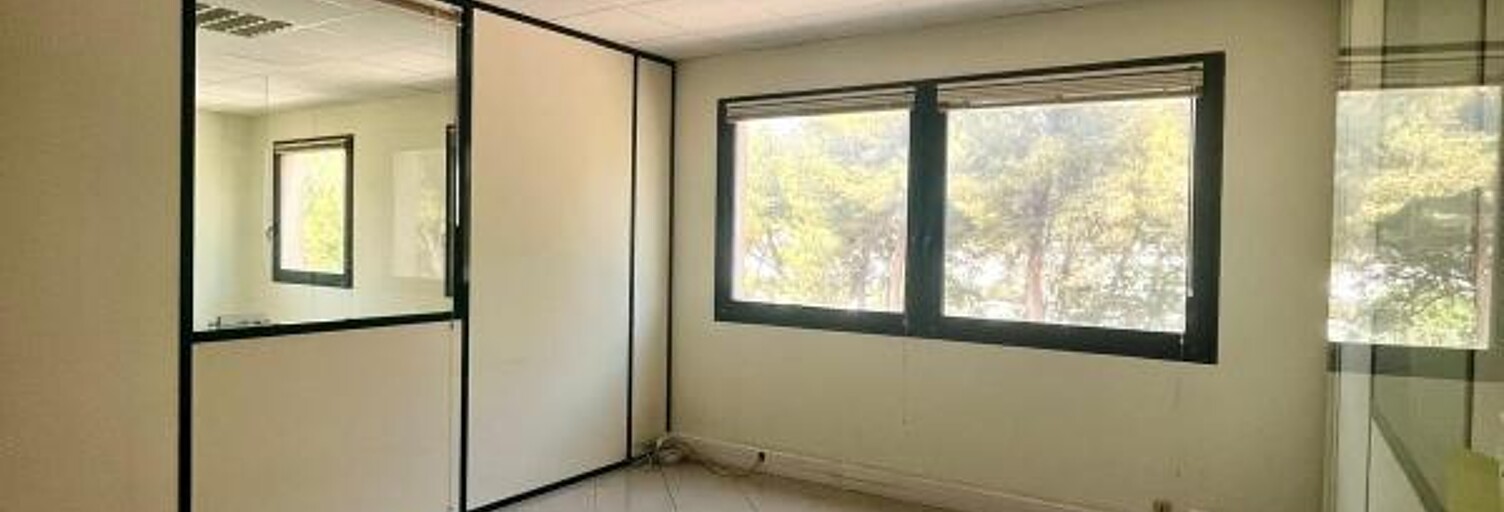 Bureau  92 m² à louer à Vitrolles (13127)