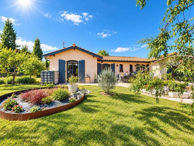 01600 - TOUSSIEUX - PLAIN-PIED - PISCINE - TERRAIN 1 000 M² - DPE B — photo 1