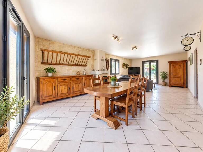 01600 - TOUSSIEUX - PLAIN-PIED - PISCINE - TERRAIN 1 000 M² - DPE B — photo 1
