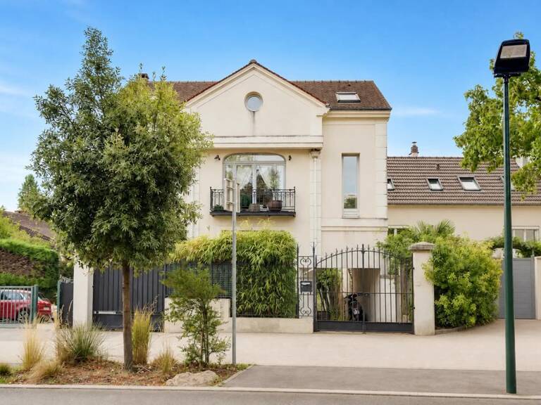 Maison de 5 pièces de 135 m² à Garches — photo 1