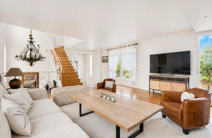 Maison de 5 pièces de 135 m² près de Saint-Cloud — photo 2