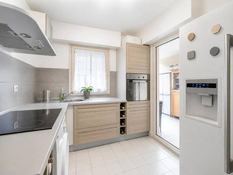2P TRAVERSANT 44,7 M² – DOUBLE TERRASSE – STATIONNEMENT PRIVATIF — photo 1