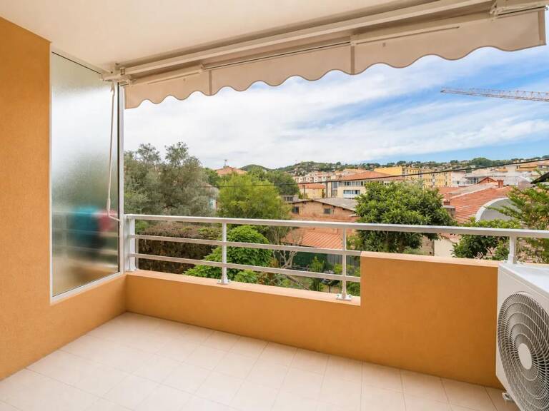2P TRAVERSANT 44,7 M² – DOUBLE TERRASSE – STATIONNEMENT PRIVATIF — photo 1