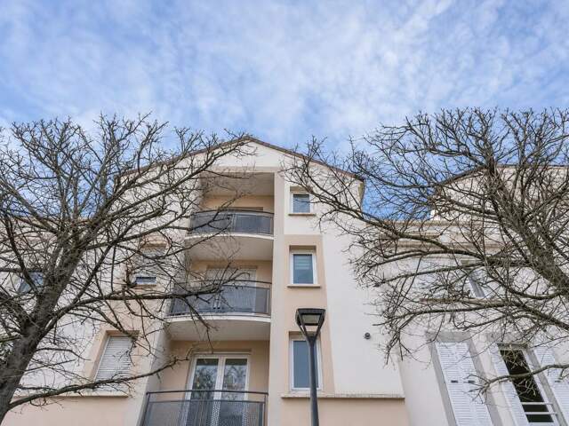 Appartement traversant 78 m² avec box à Argenteuil — photo du bien