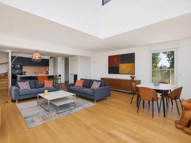 Duplex 5 pièces de 102 m² habitable et 102m² d'extérieur (balcon, terrasse et roof top) à Enghien-les-Bains — photo du bien