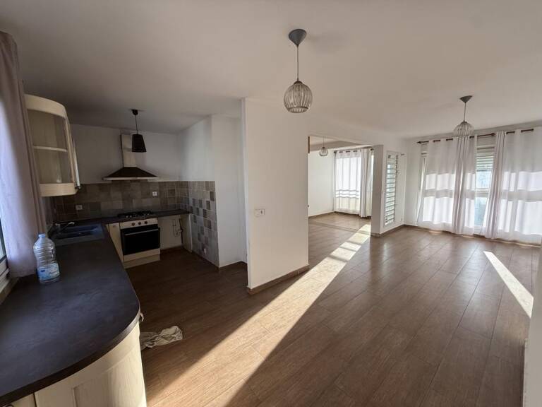 F4/5 de 91 m2 Saint-Denis centre ville — photo 1