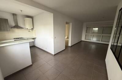 F2 de 43 m2 Saint-Denis centre ville — photo du bien