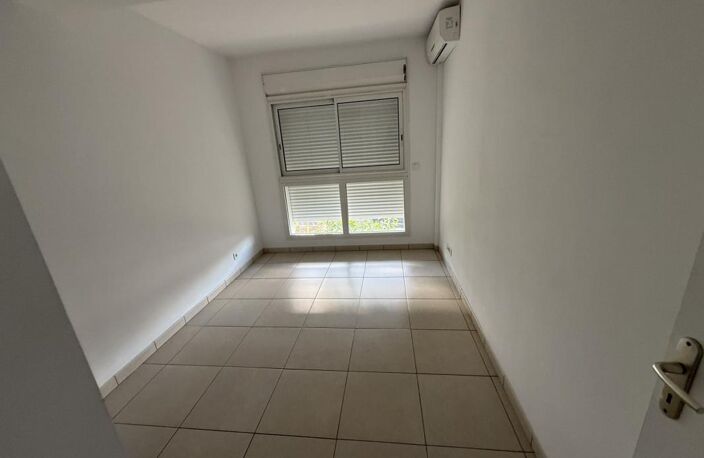 F2 de 43 m2 Saint-Denis centre ville — photo 3
