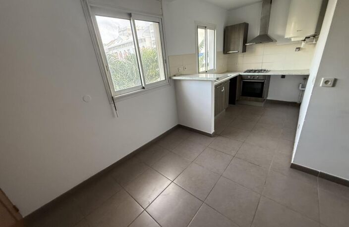 F2 de 43 m2 Saint-Denis centre ville — photo 5